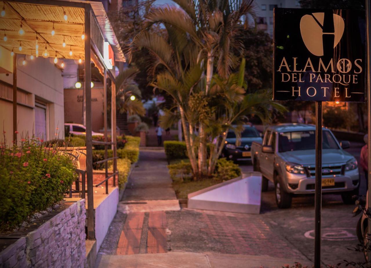 Hotel Alamos Del Parque Pereira Esterno foto